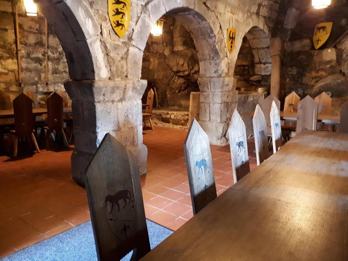 Burg Katzenstein Hotel ภายนอก รูปภาพ