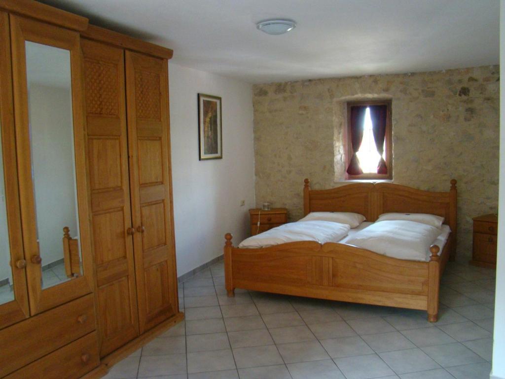 Burg Katzenstein Hotel ห้อง รูปภาพ