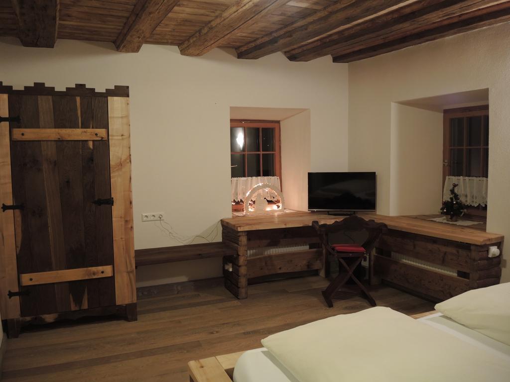 Burg Katzenstein Hotel ภายนอก รูปภาพ